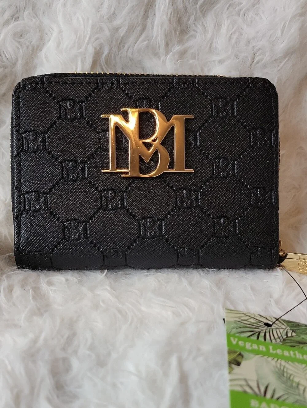 Badgley Mischka Black Textured Zip Wallet w/Gold Hardware